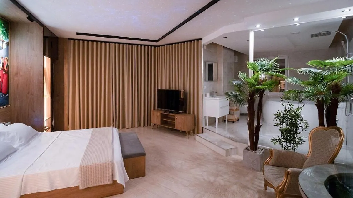 446 White Suite Luxury Shkodër